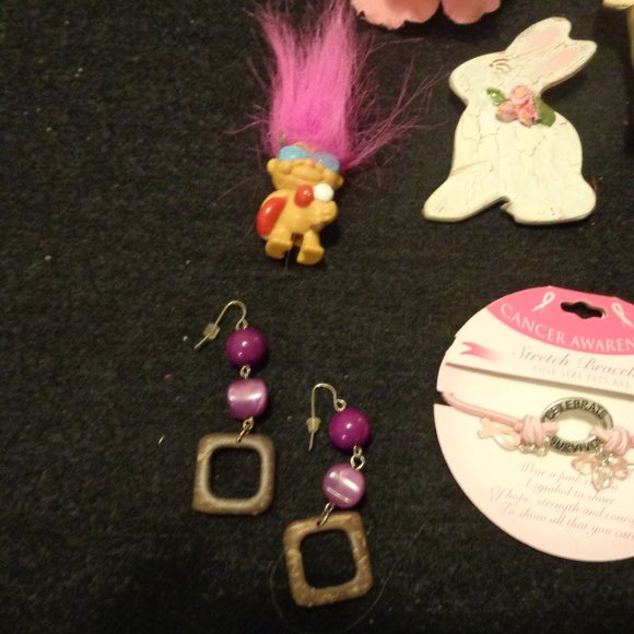 JUNK DRAWER VINTAGE TINY TROLL TOYS & JEWELRY ETC LOT - Picture 3 of 5